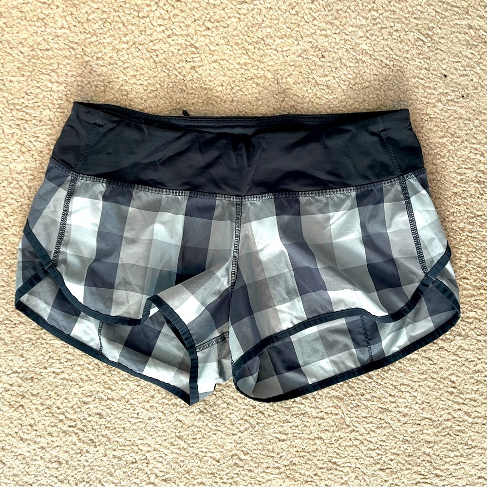 Lululemon 🍋 Speed Shorts Size 6